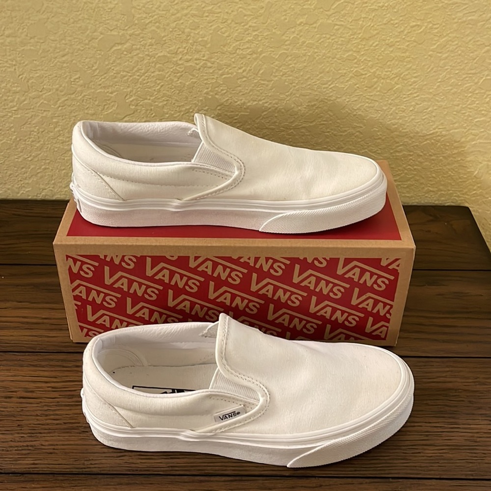 Vans - White Classic Slip on
